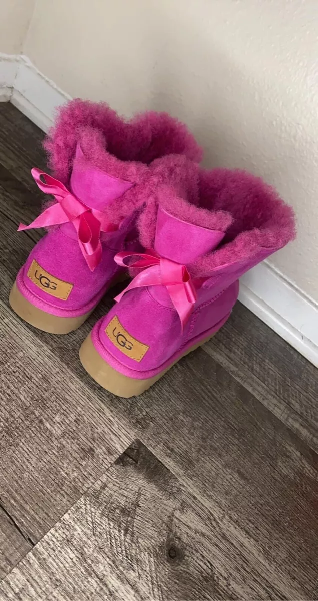 Fuchsia bailey bow mini uggs eBay