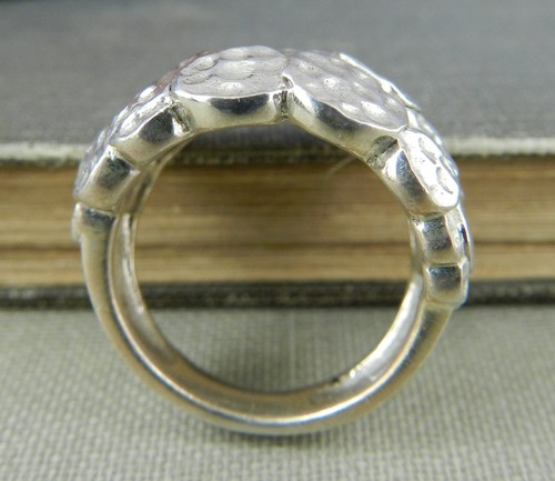 Signed NF 925 Sterling Silver Hammered Dot Disk Band Ring - Picture 5 of 8