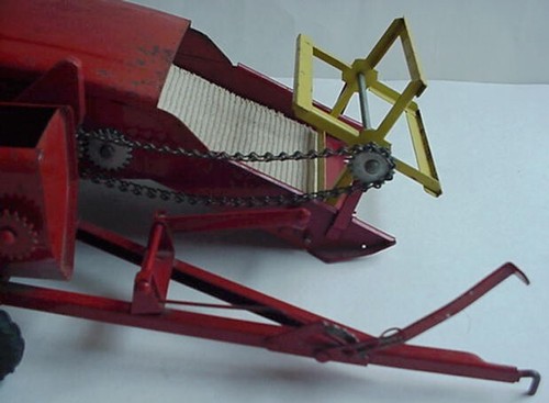 Vintage Tru Scale Carter Farm Combine 1:16 Red Steel 1950s - Picture 15 of 19