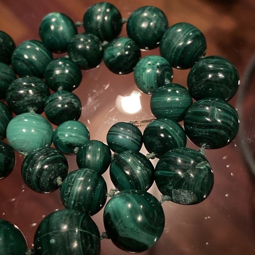 Vintage Hand Turned Malachite Graduated Necklace w/ 14k Yellow Gold Clasp - 26” - Picture 8 of 19