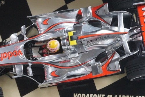 1:43 MINICHAMPS 530074322 Vodafone McLaren Mercedes MP4-22 2007 #2 L. Hamilton - Picture 4 of 8