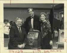 1992 Press Photo Jean Sobert, Jim and Cathy Pietrzak at Egyptian Gala Auction