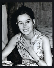 Geraldine Chaplin signed 8x10 photo JSA Authenticated daughter of Charlie Chapli