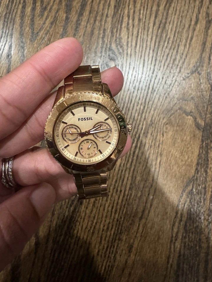 Reloj Fósil Oro Rosa Foto 2 de 4
