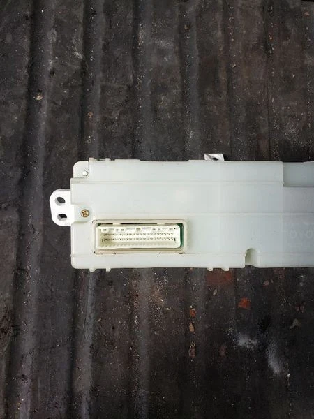 2004-2006 Scion XB Speedometer Cluster Gauge Tach Fuel AT Assembly Oem Foto 4 de 4