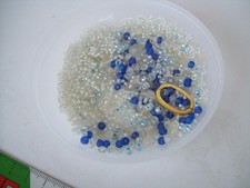 Hobbyauflösung , Perlenmix verschiedene  Farben und Formen  siehe Bilder