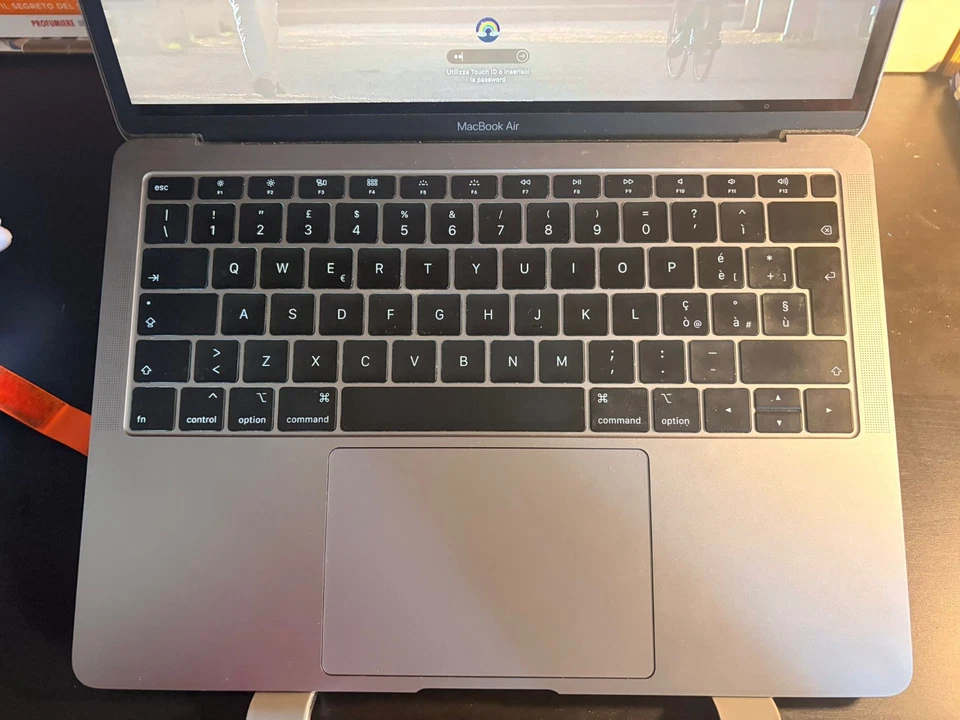 Apple MacBook Air 13.3" (128GB SSD), foto 3 di 5