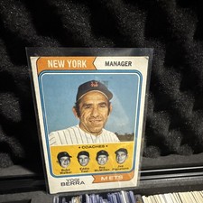 Topps 1974 Yogi Berra Mets Coaches Baseball Trading Card #179 Base Set