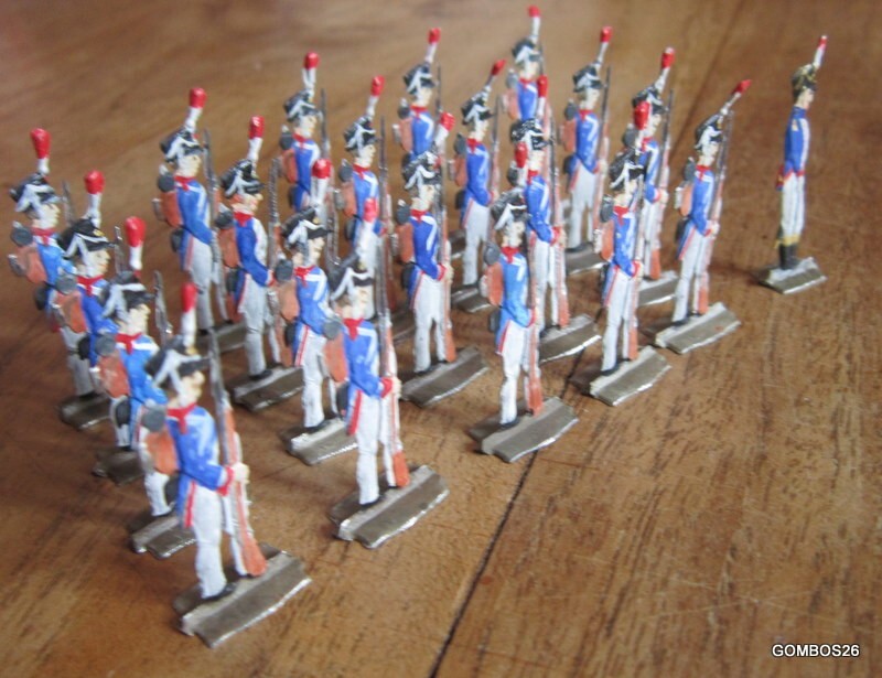 Plats d'étain - Zinnfiguren - Flat tin : 40 figurines civiles