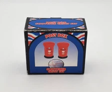 England Post Box Souvenir Ceramic Cruet Set (Salt & Pepper) Set 3 1/2 x 2