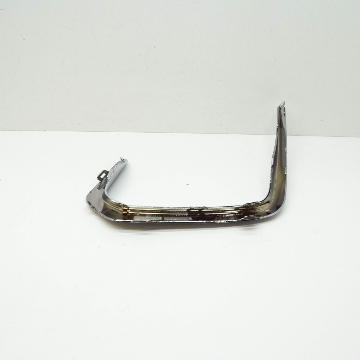 OPEL Crossland X P17 Front Right Fog Light Trim 39172244 NEW