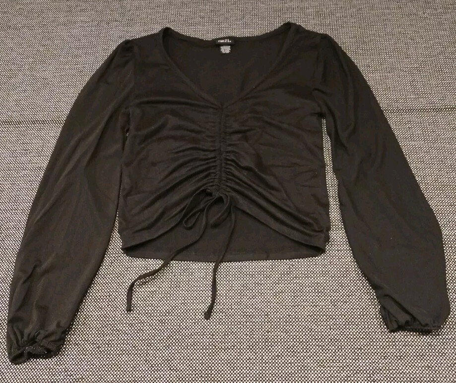 Women’s Black Long Sleeve Crop Top Size XS