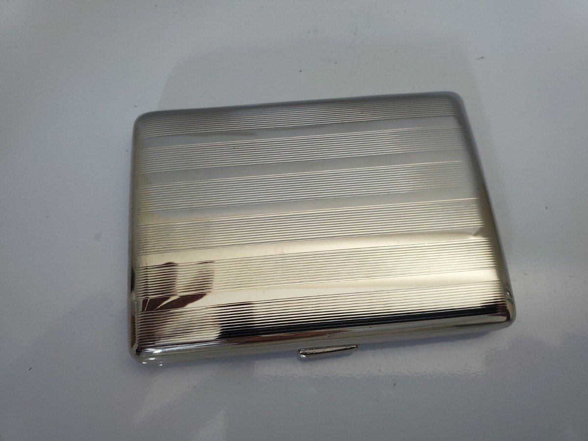METAL SILVER TONE CIGARETTE / CARD CASE / 3 1/2 x 2 1/2