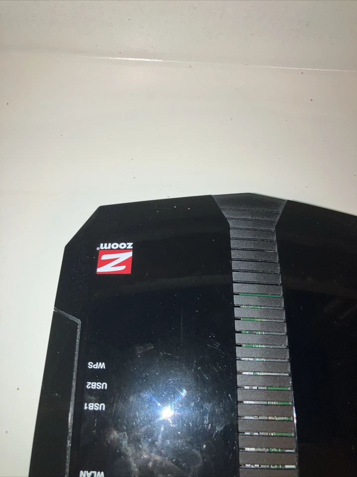 Zoom Telephonics 5354 Docsis 3.0 Wireless-N cable Modem/Router - Image 2 of 4