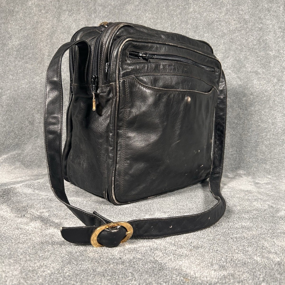Bally Lambskin Leather Shoulder Messenger Bag Made in Italy Black Rare 1980s