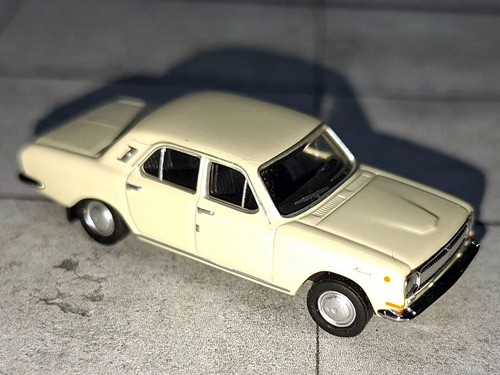 Herpa 066884 - Volga M24 sedán - blanco perla | Condition: Neu