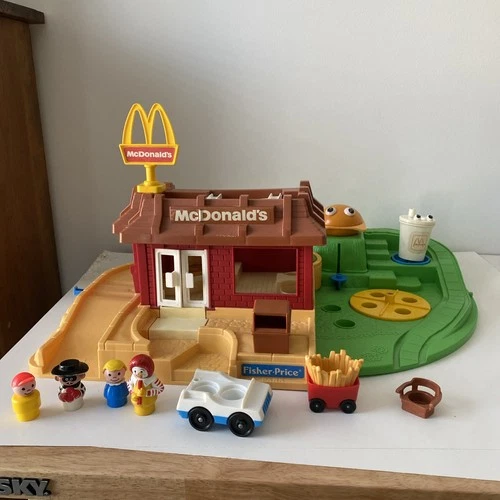 Vintage Fisher Price Little People McDonald's Restaurant Drive Thru Playset ONLY