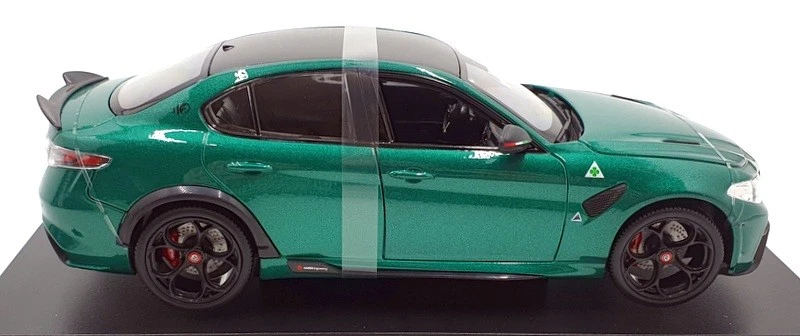 Maisto масштаб 1/18 литая модель 46629 — Alfa Romeo Giulia GTA — зеленый металлик - Изображение 4 из 4