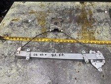 05-06 Outlander Right Pass. Side Front Door Window Regulator
