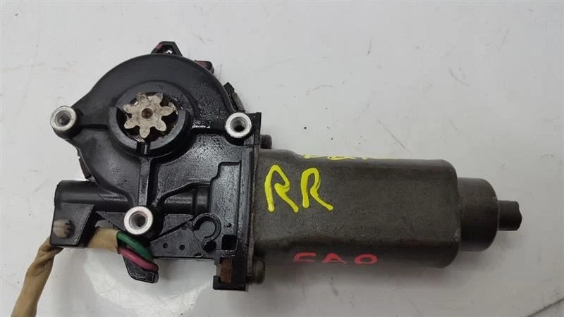 Motor ventana pasajero derecho trasero 1998 99 00 01 02 Toyota Corolla Foto 2 de 4
