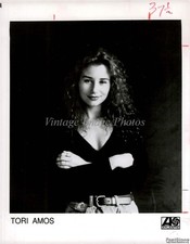 1992 Tori Amos Fashion Model Atlantic 8X10 Historic Vintage Press Photo