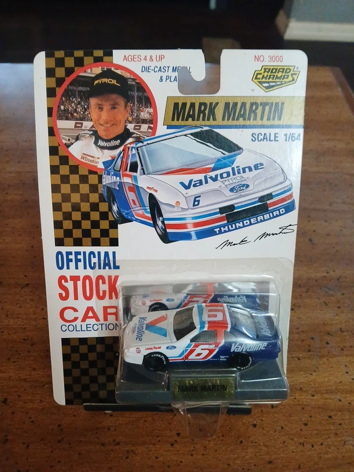 Road Champs Mark Martin 1992 coche diecast sin abrir escala 1:64. Foto 3 de 4