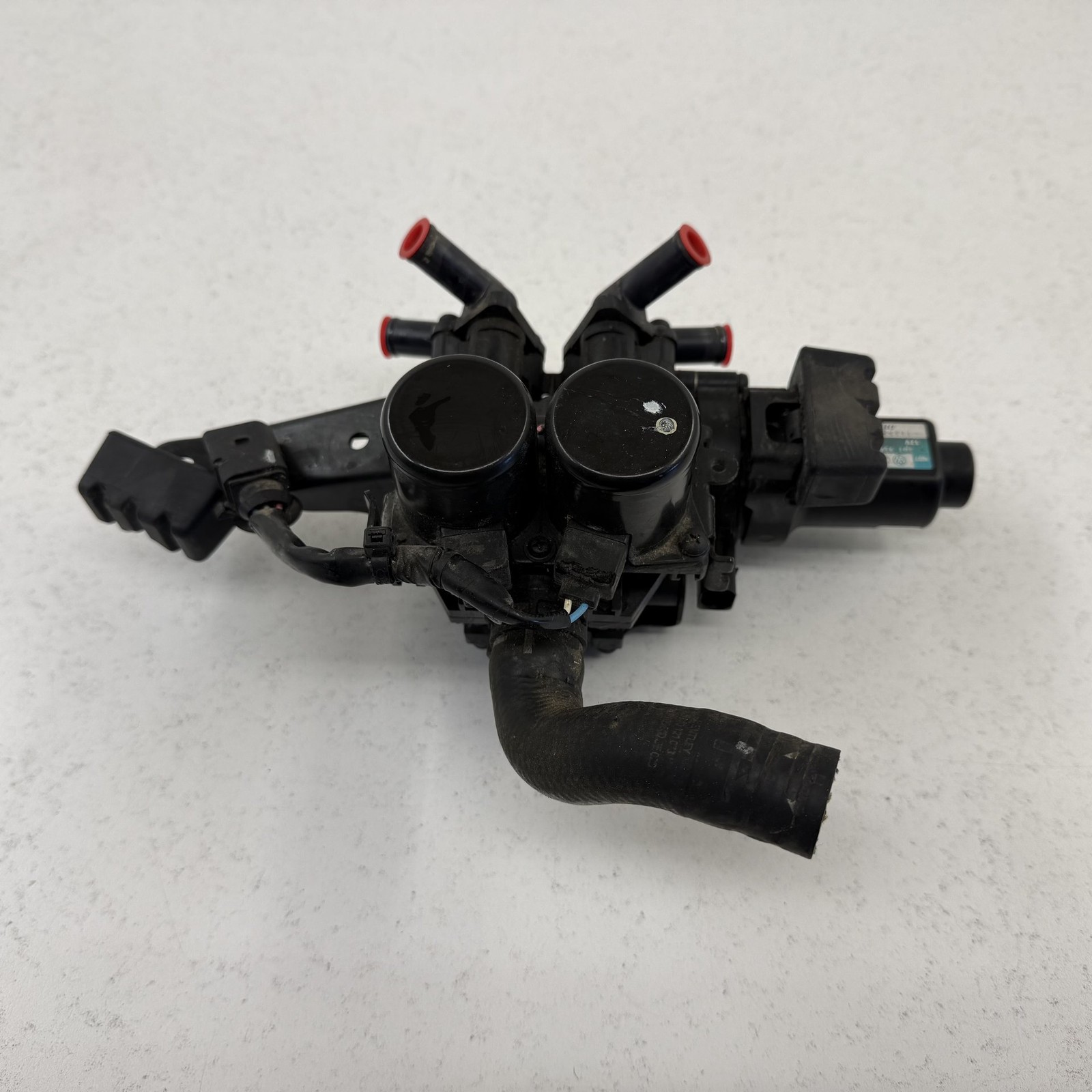 Bentley Flying Spur 2014-2018 Coolant control valve P/N 3D1959617D
