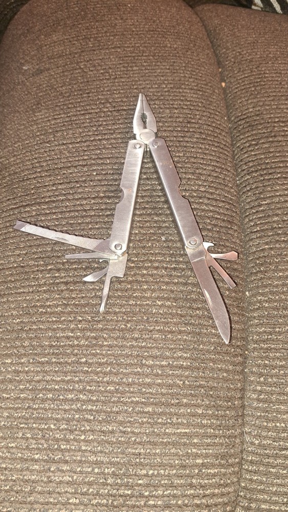 Black Stainless Steel Multi-Tool with Premium Features Black Stainless Steel Multi-Tool with Premium Features