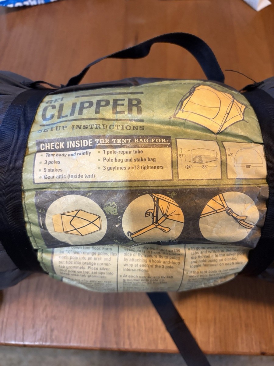 REI Clipper Tent lightweight 2 person tent For Camping Excellent