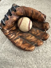 SS Sarna Baseball Glove & Ball-Heavy Resin- Desk/Shelf Decor Paperweight Vintage