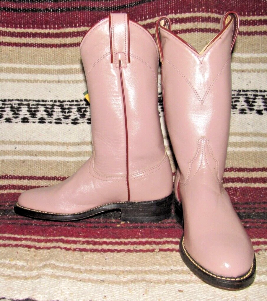 Pink wrangler deals boots