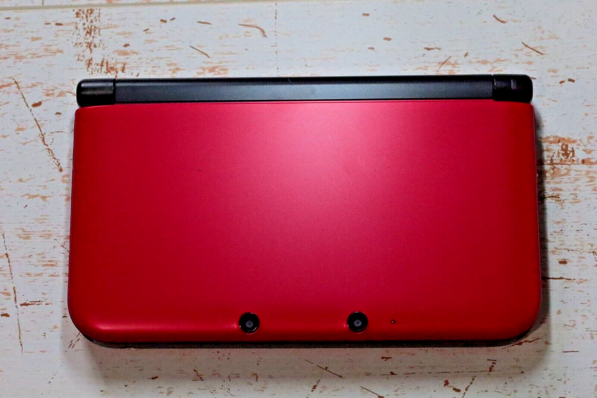 Nintendo 3DS XL Console Red & Black Japan - with Charger