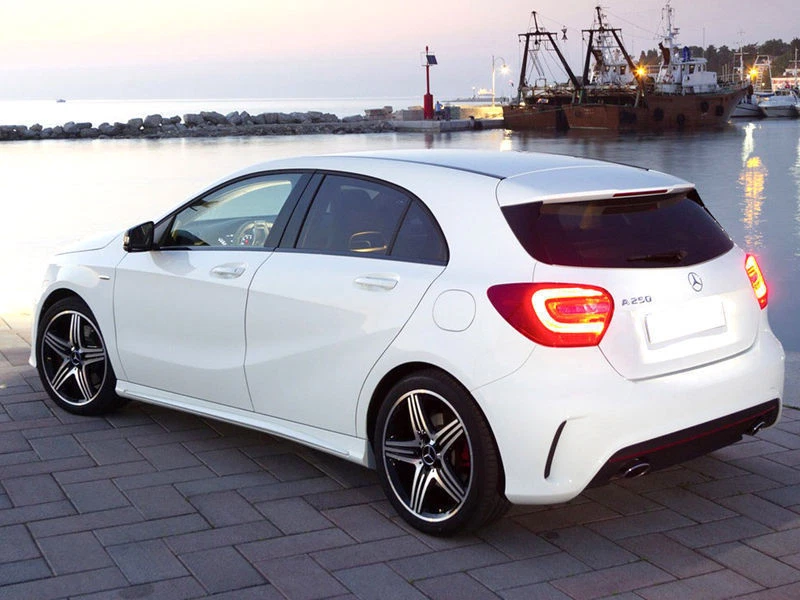 Carbon Fiber For Mercedes BENZ A Class W176 Hatchback Rear Roof Spoiler A180 Foto 4 de 4