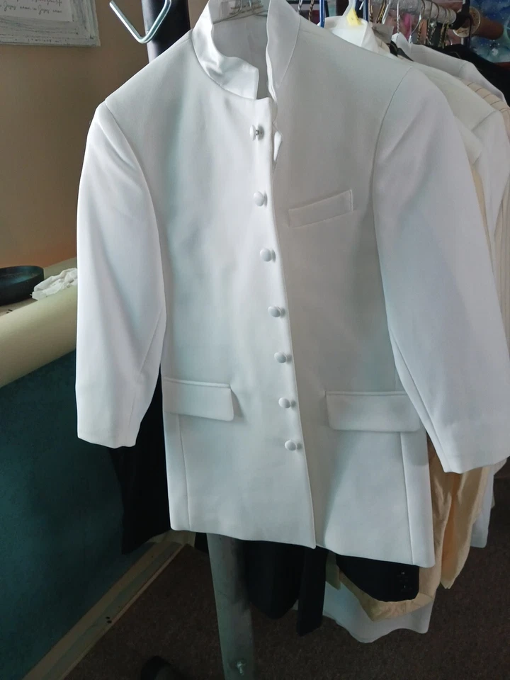 Chaquetas de esmoquin y traje Foto 4 de 4