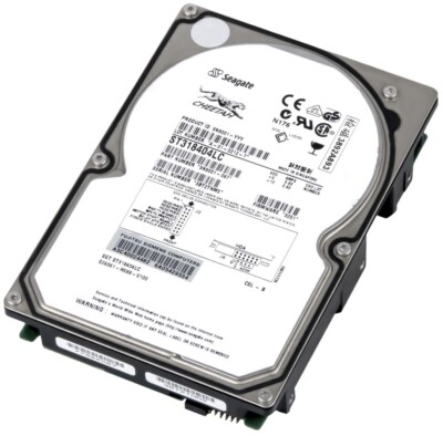 FUJITSU S26361-H588-V100 A3C40024482 ST318404LC 18GB 10000U/min SCSI U160 3.5''