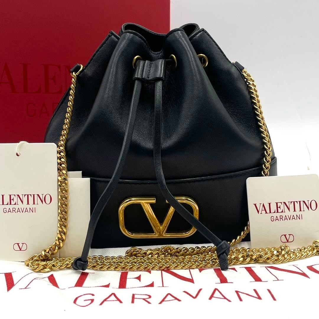 VALENTINO GARAVANI Black Leather Chain Shoulder Bucket Drawstring