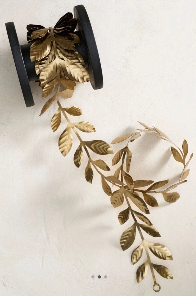 NUEVA Guirnalda Anthropologie Hojas de Laurel Dorado Metal Decoración Vacaciones y Año 6 pies Foto 2 de 4