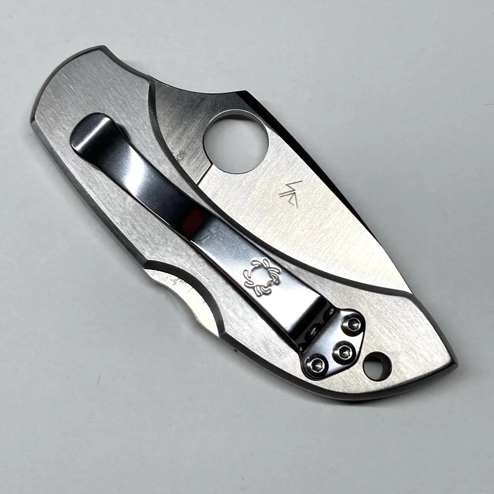 Navaja de bolsillo de acero inoxidable Spyderco Dragonfly grabada a mano NO grabado láser EDC Foto 3 de 4