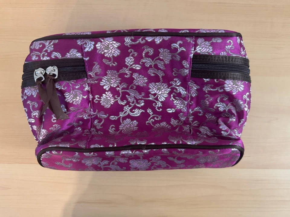 London Soho New York Cosmetic Bag Makeup Bag Purple and Silver - Image 2 of 4