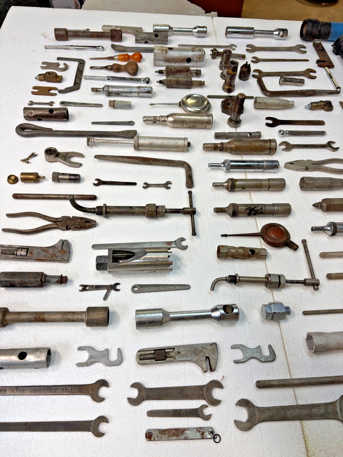 ROLLS ROYCE CLOUD PHANTOM BENTLEY TOOL. LARGEST 1946-65 USED INVENTORY ON EARTH