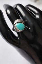 Sterling Silver Turquoise Ring Size 7 Vintage Southwest Teardrop Cabochon