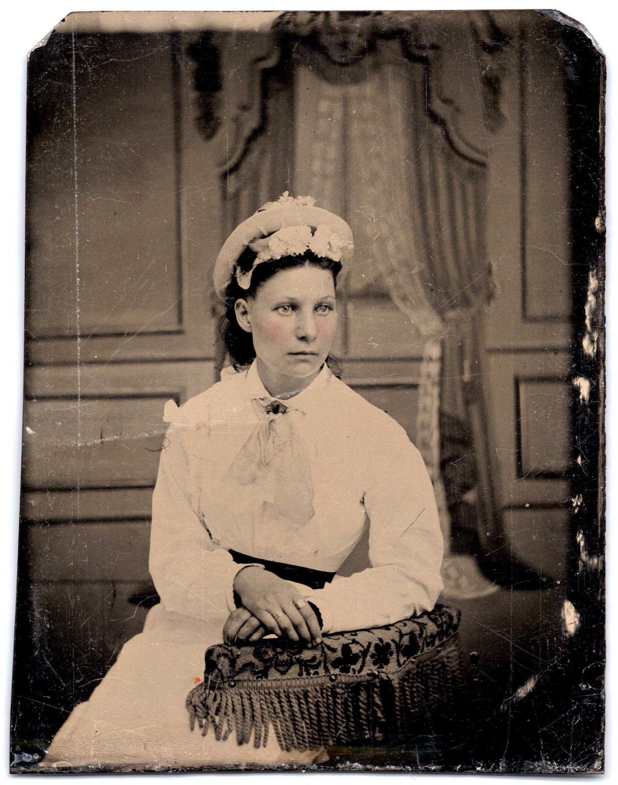 ANTIQUE 1/6th Plate TINTYPE CIRCA 1870s Gorgeous Lady In Dress