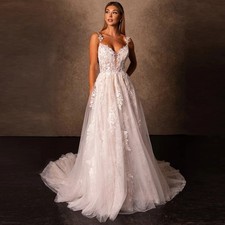 Boho Lace Elegant Wedding Dresses Low-Cut V-Neck Applique Bride Gowns Princess