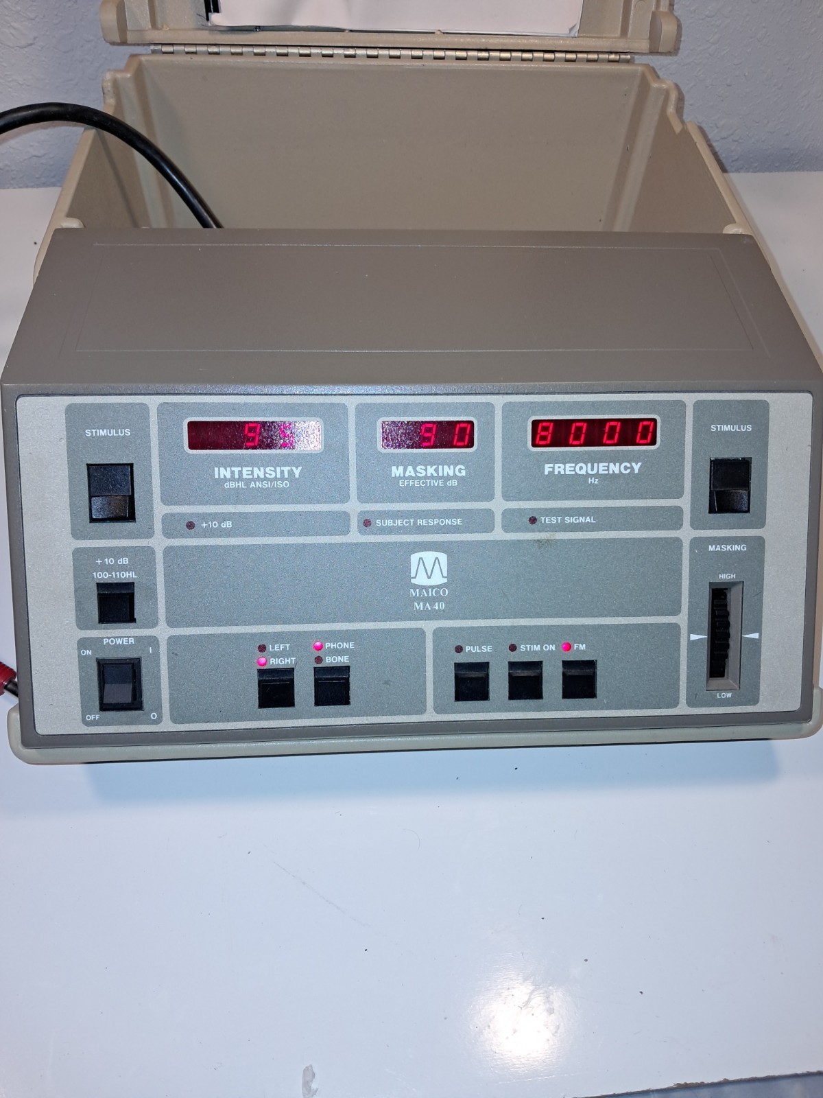 MAICO MA 40 PORTABLE AUDIOMETER  with Additional Bone Conductor Headset