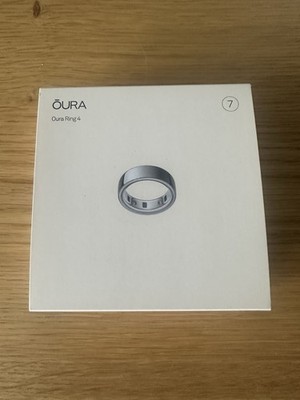 Oura Ring 4, Größe 7, Silber