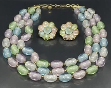 Crown Trifari Women’s Necklace Clip Earrings Set Gold Tone Pastel Lucite Beaded