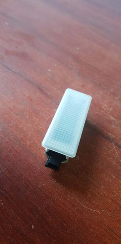 BMW 5er F07 F10 F11 F18 7er F01 F02 Innenraumleuchte mit Birne 6972605