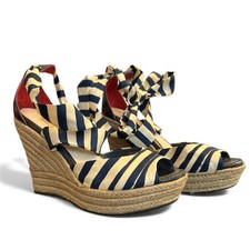 UGG Women Shoes Size8 Tie Up Wedge