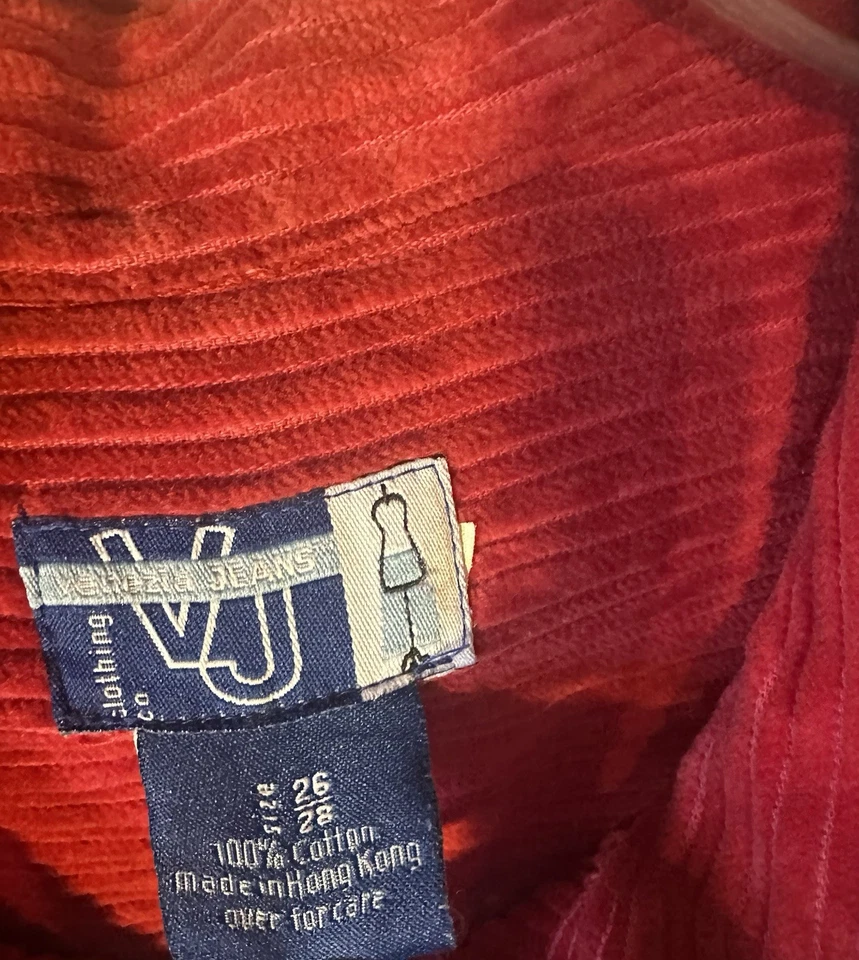 Camisa/jaqueta feminina de veludo vermelho com zíper tamanho 26/28 - Imagem 4 de 4