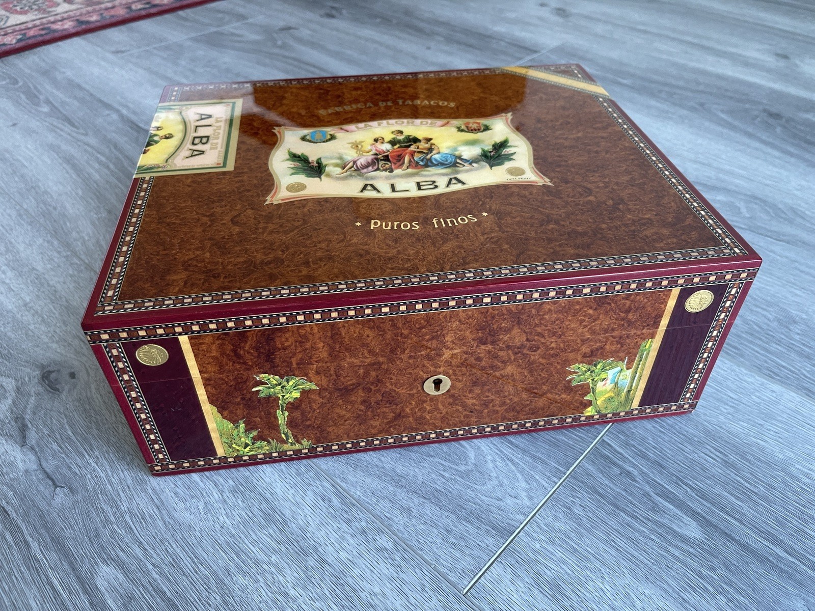 Elie Bleu La Flor de Alba 75-Cigar Humidor